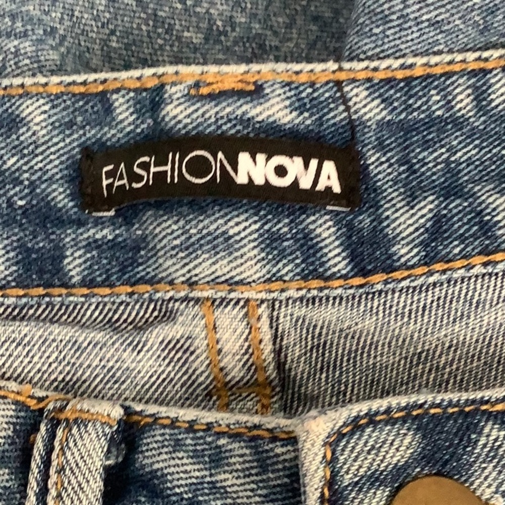 Fashion Nova "As You Please Ripped Straight Leg Jeans - Picture 7 of 9